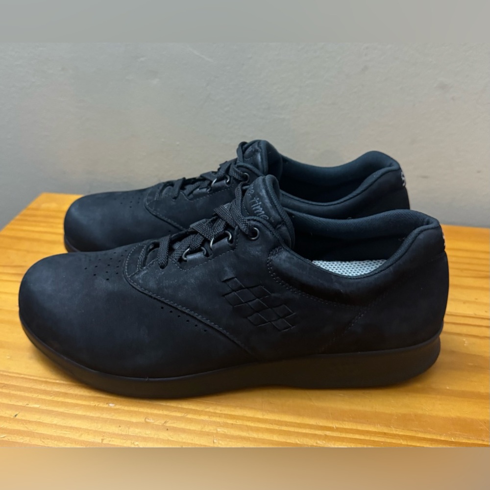 SAS Free Time Tri Pad Comfort Walking Black Nubuck Womans sz 10 Orig $195